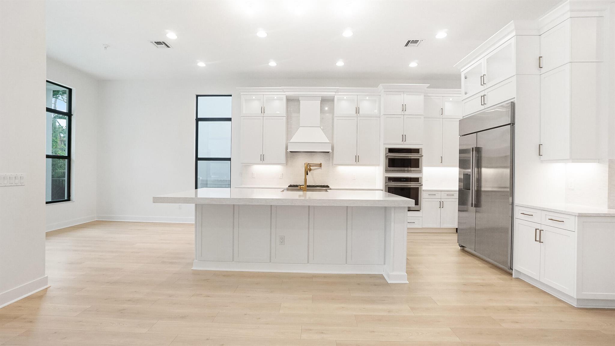 ALTON NEIGHBORHOOD - Residential