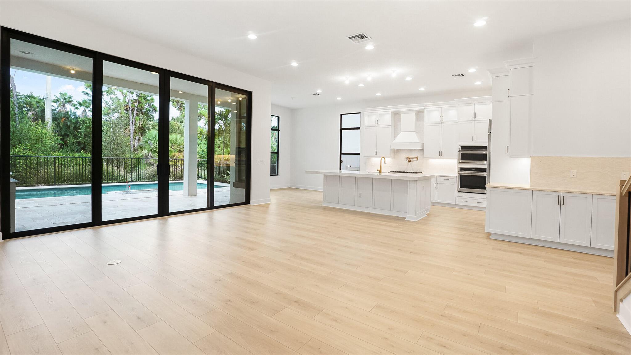 ALTON NEIGHBORHOOD - Residential