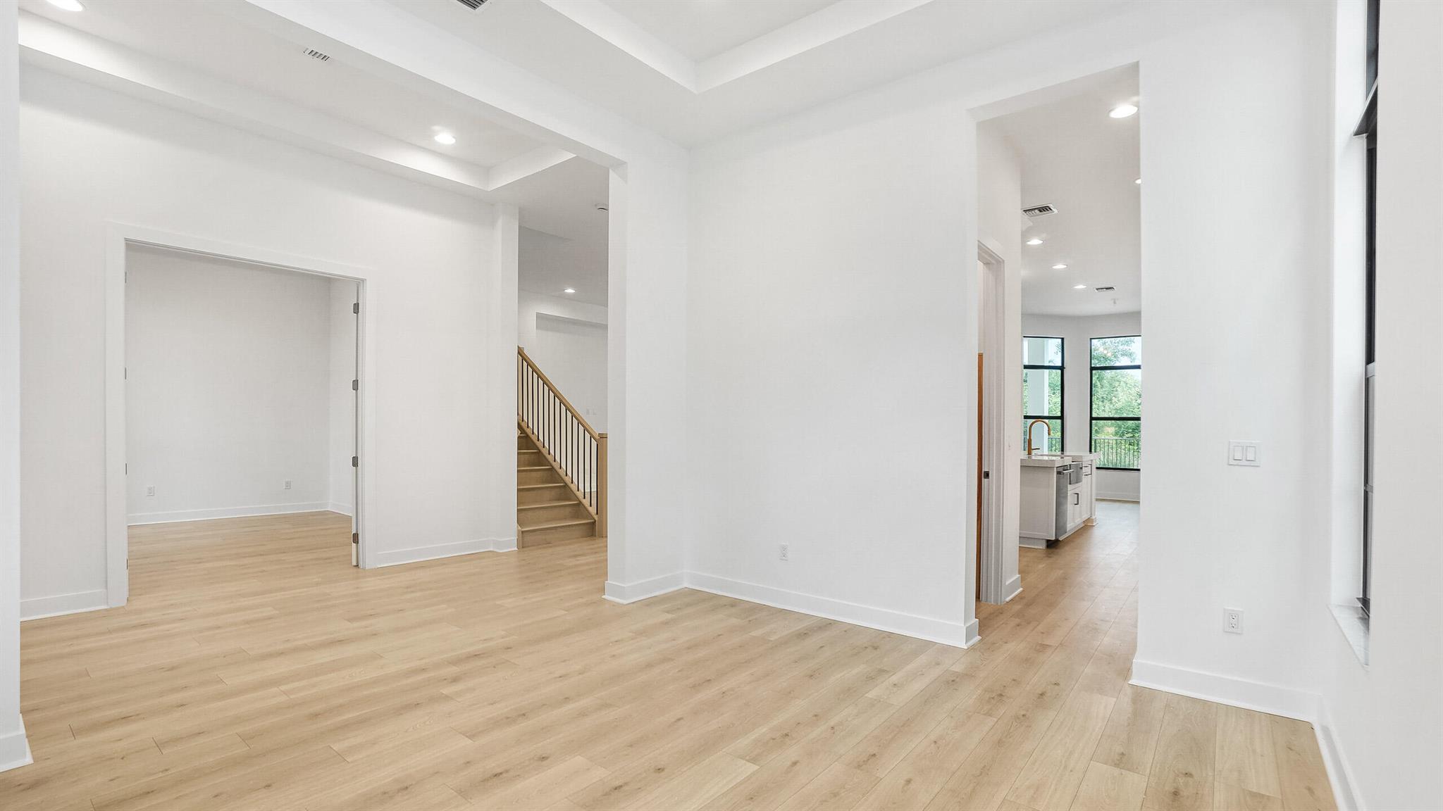 ALTON NEIGHBORHOOD - Residential