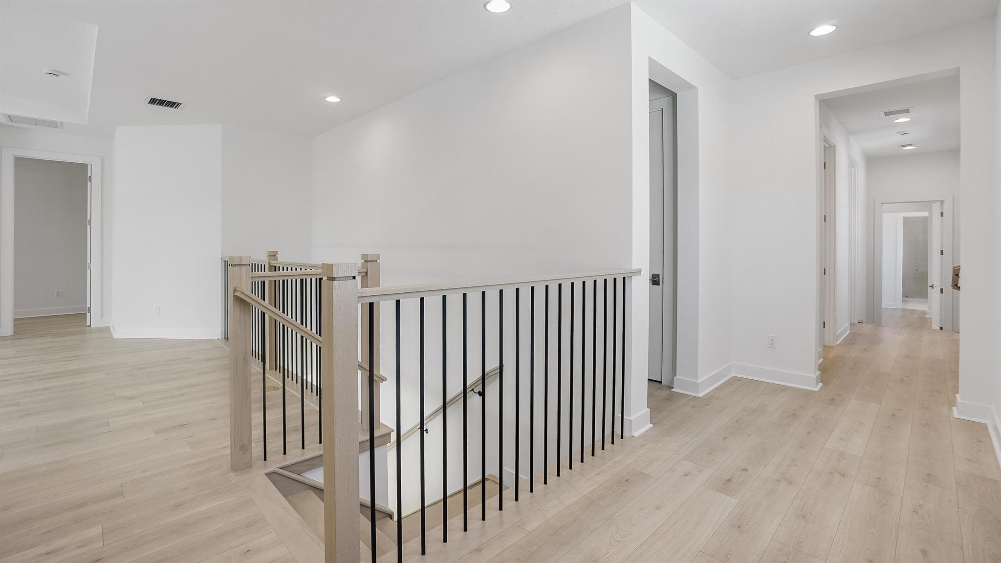 ALTON NEIGHBORHOOD - Residential