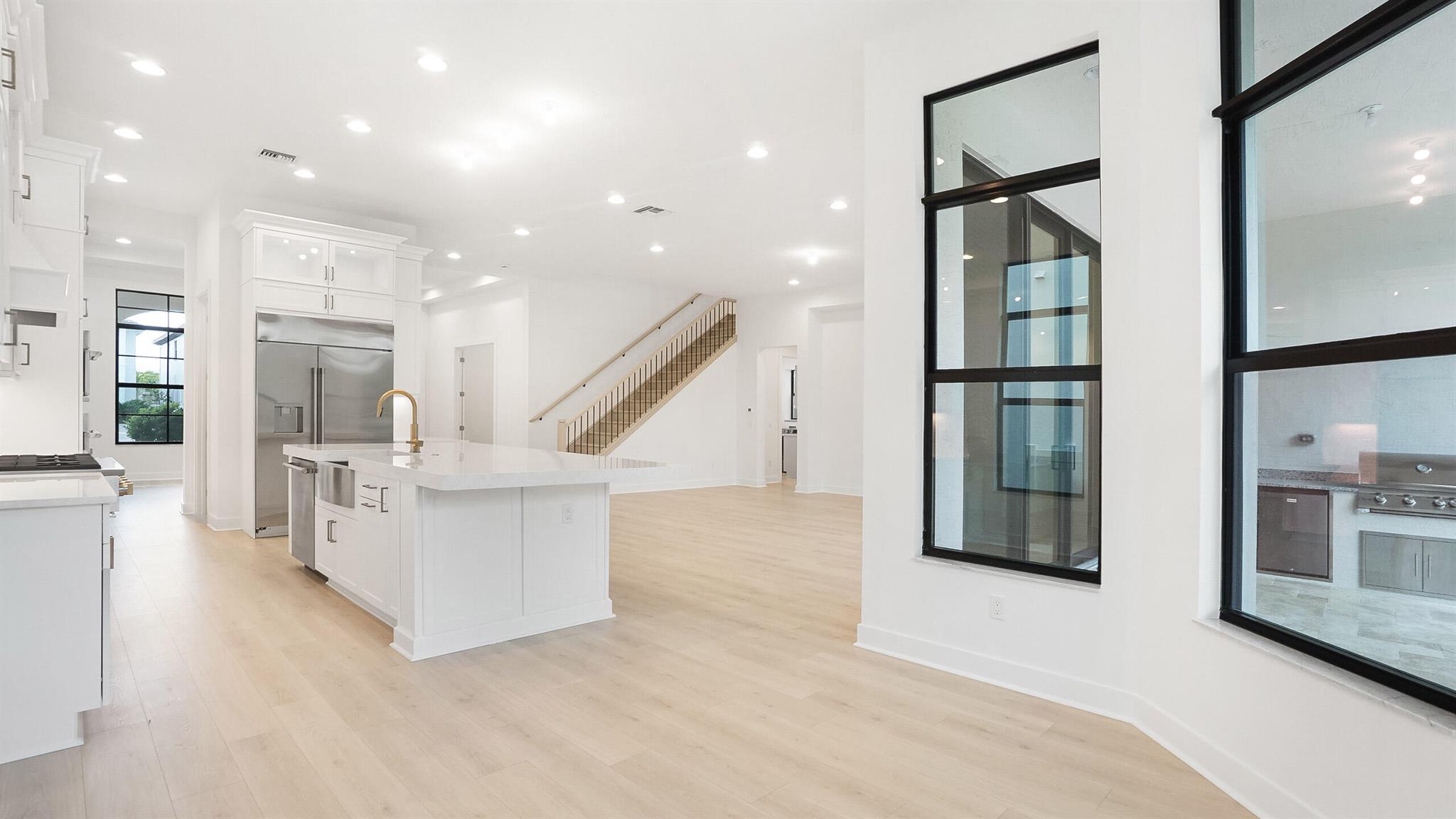 ALTON NEIGHBORHOOD - Residential