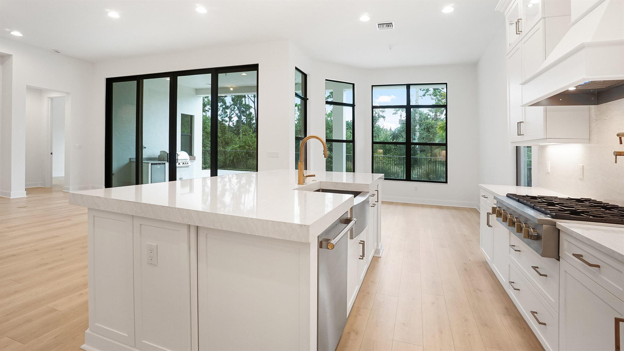 ALTON NEIGHBORHOOD - Residential