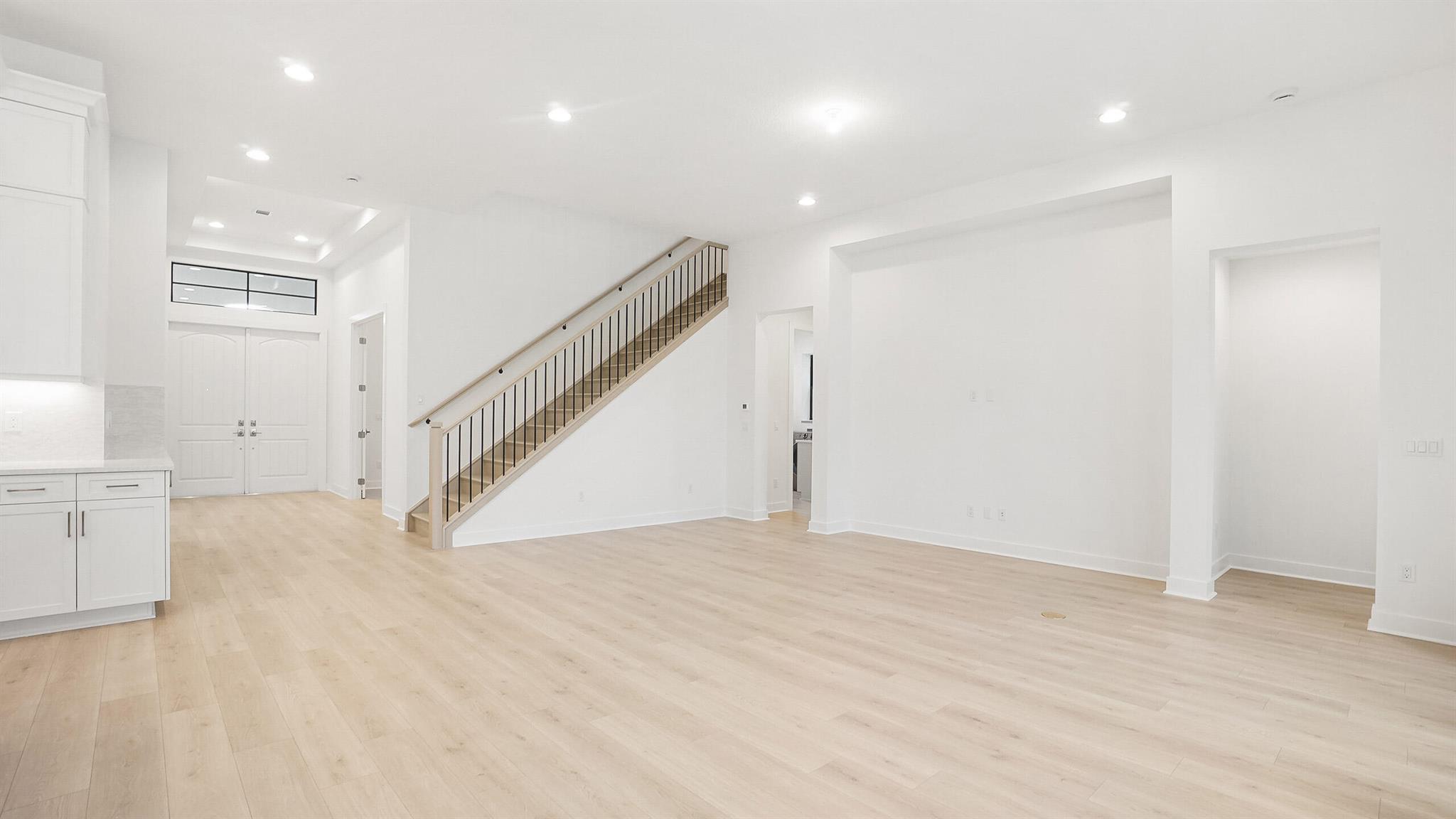 ALTON NEIGHBORHOOD - Residential