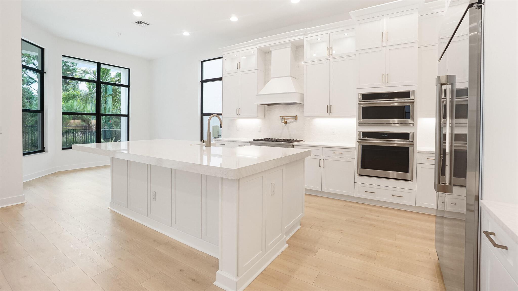 ALTON NEIGHBORHOOD - Residential