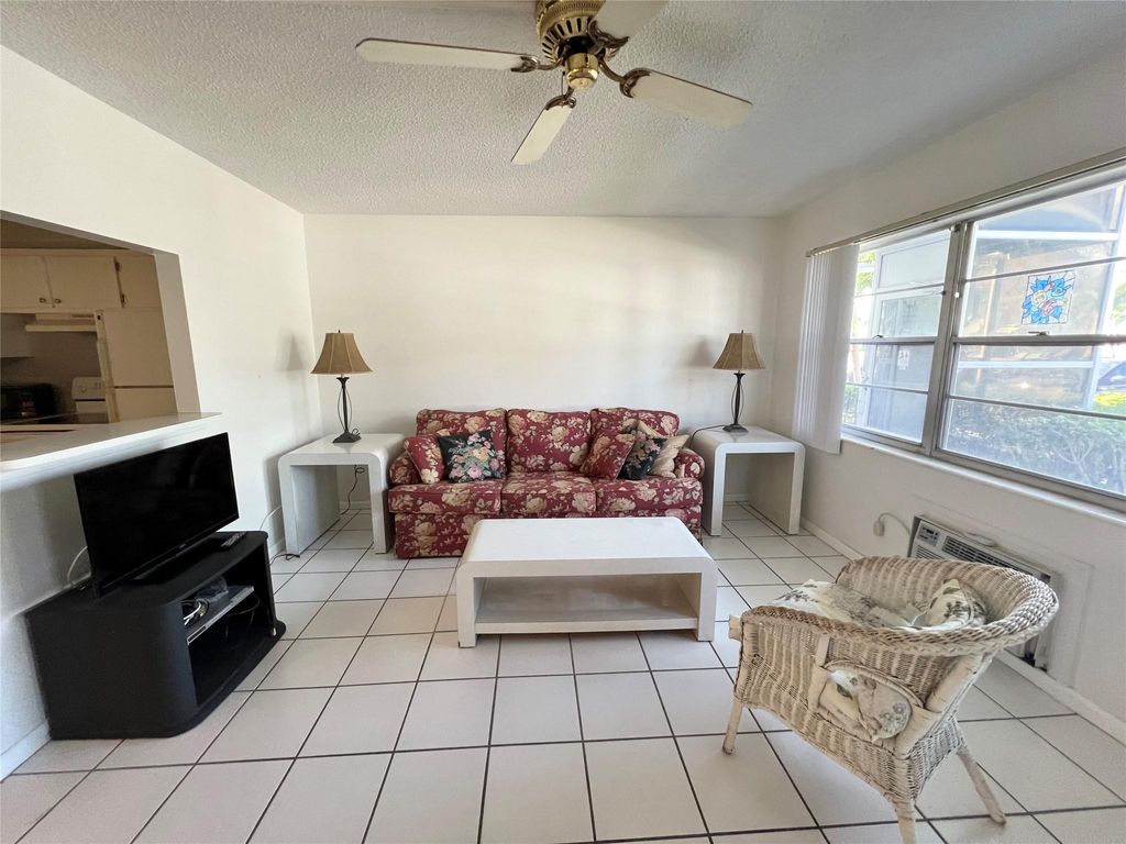 Photo of 181 Markham I #181, Deerfield Beach, FL 33442 (MLS # F10496706)