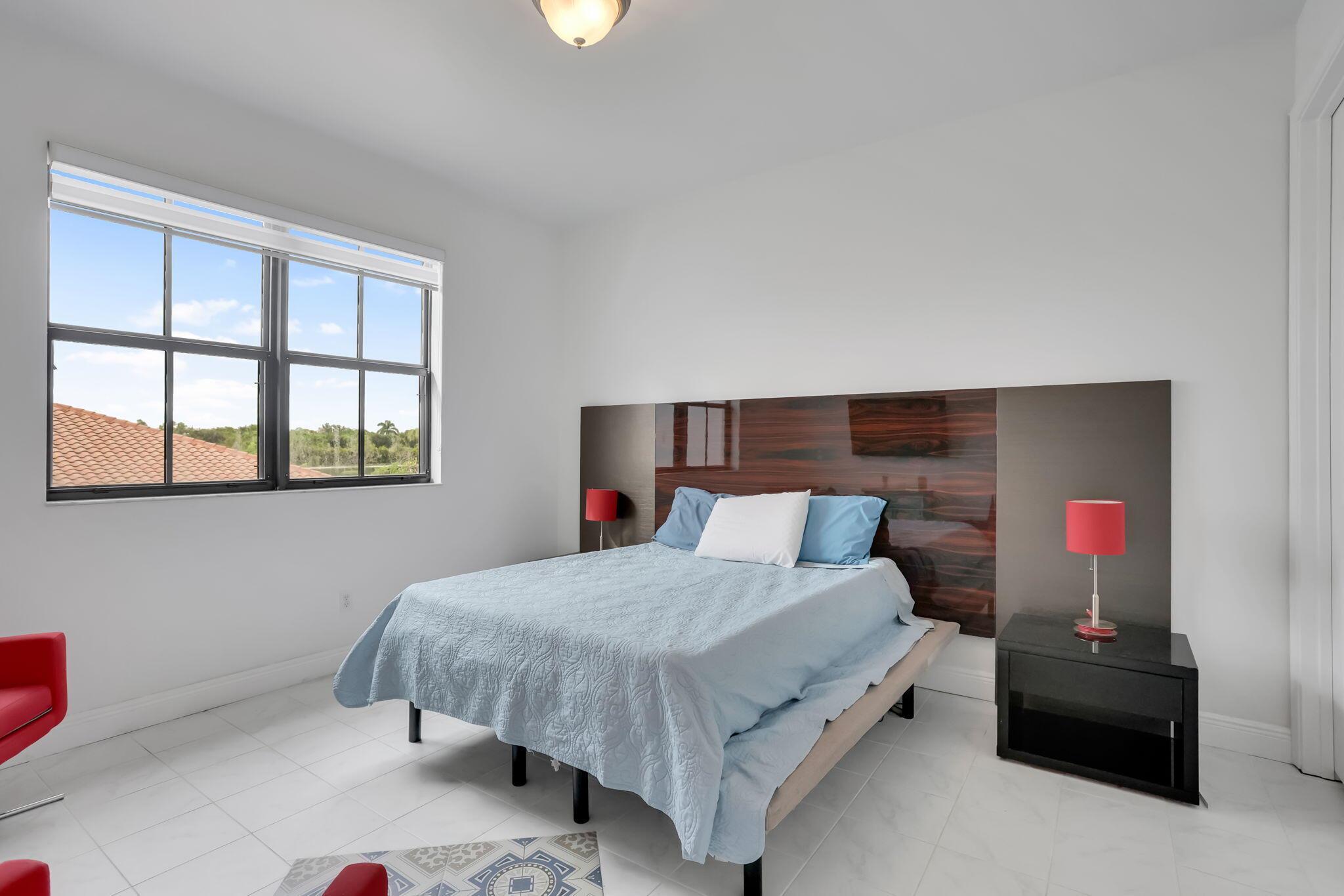 OSPREY OAKS - Residential