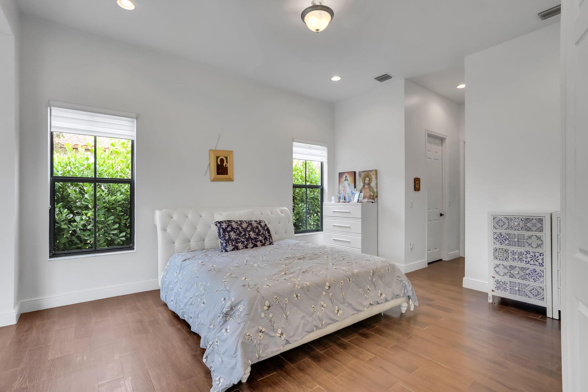 OSPREY OAKS - Residential