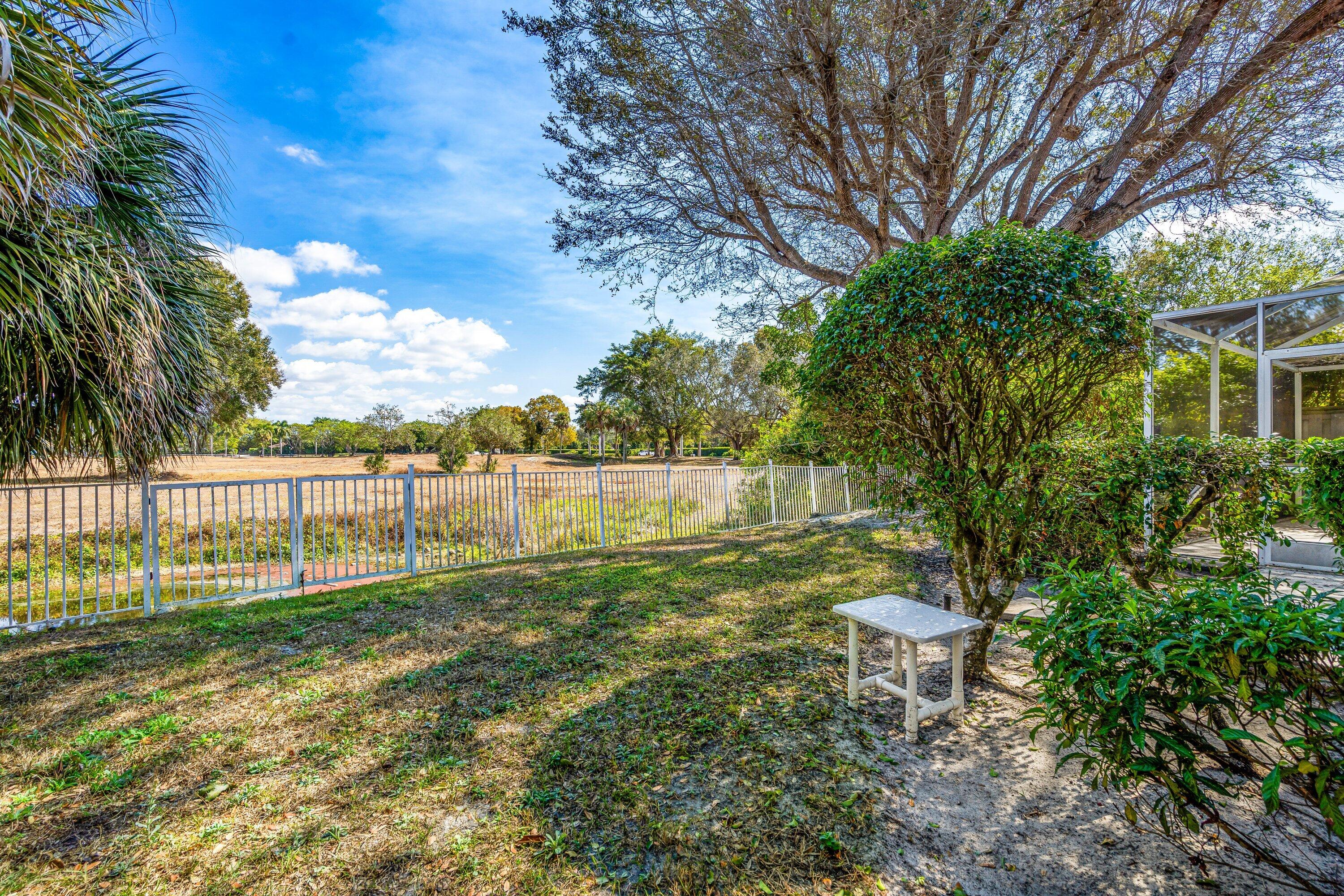 FAIRWAY COVE OF WELLINGTON - Residential Lease