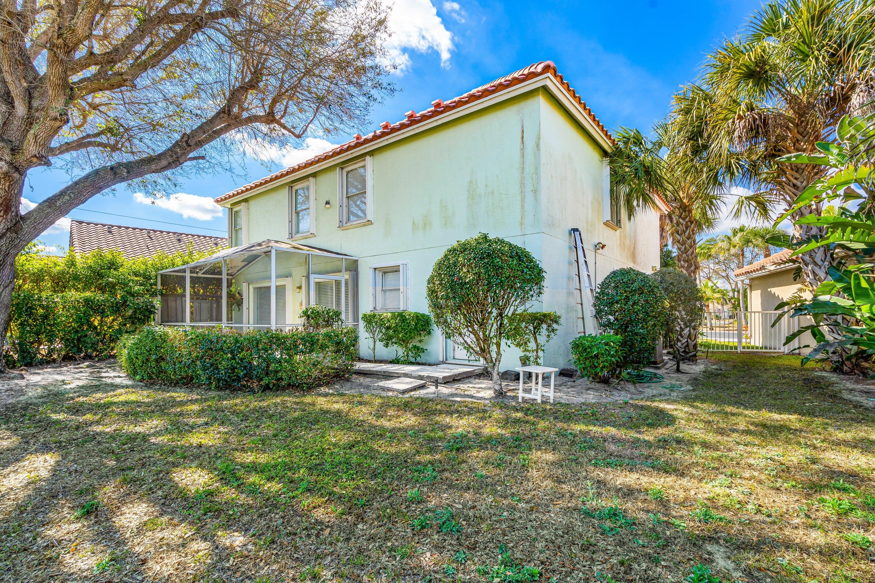 FAIRWAY COVE OF WELLINGTON - Residential Lease