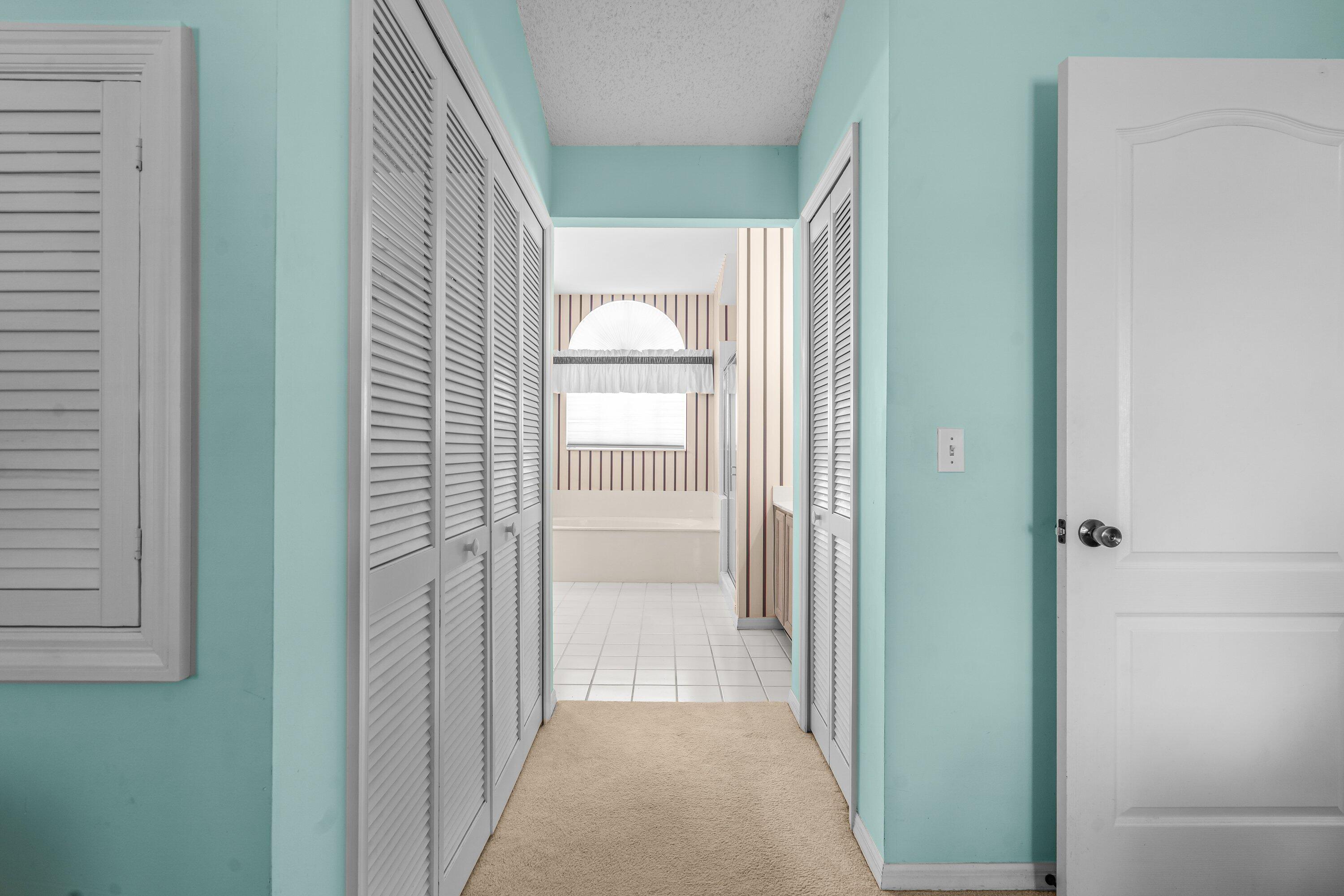 FAIRWAY COVE OF WELLINGTON - Residential Lease