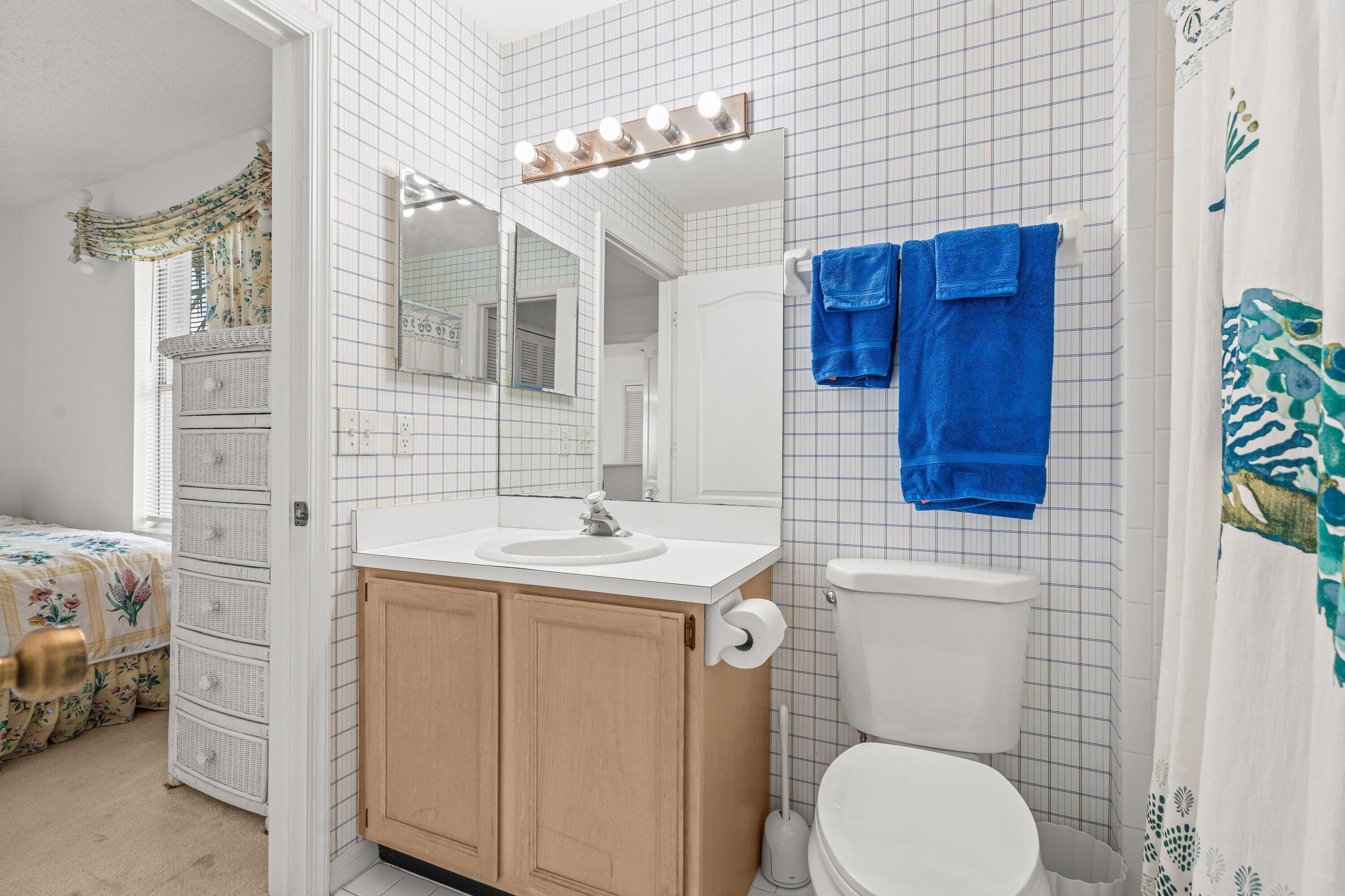 FAIRWAY COVE OF WELLINGTON - Residential Lease