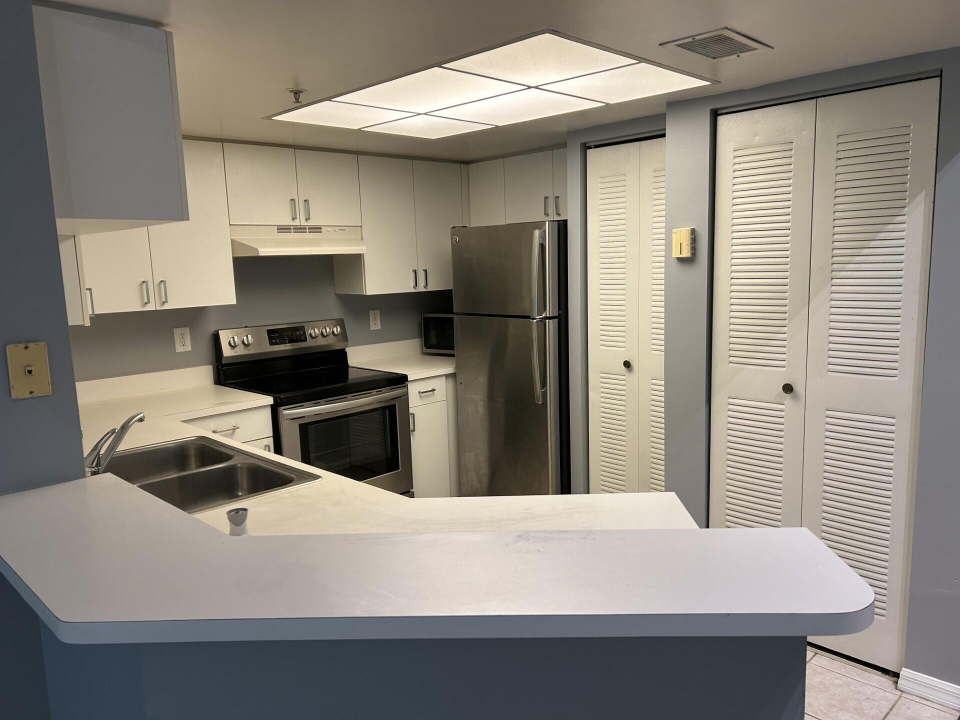 GRAND VIEW AT CRESTWOOD CONDO - Residential Lease