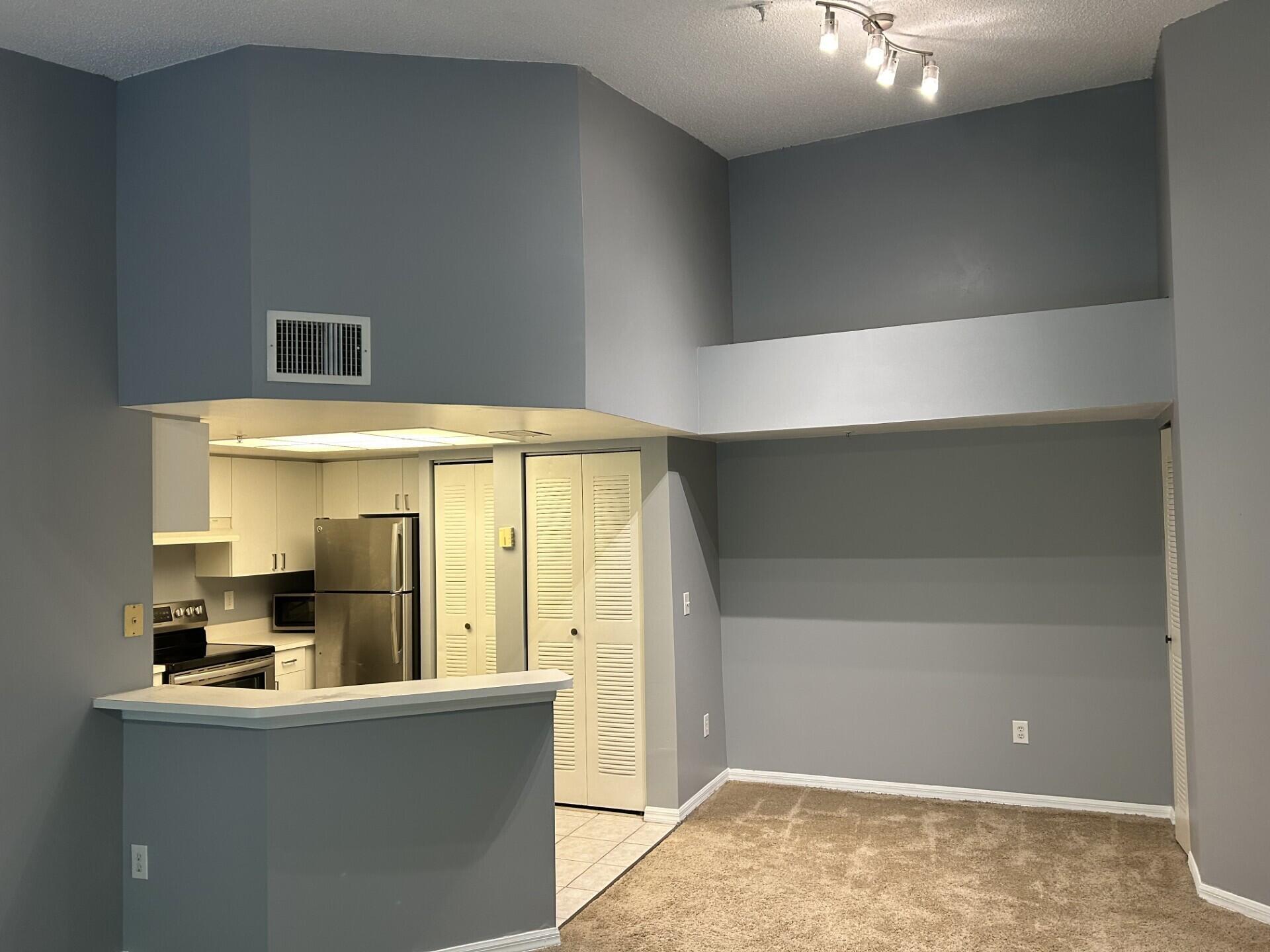 GRAND VIEW AT CRESTWOOD CONDO - Residential Lease