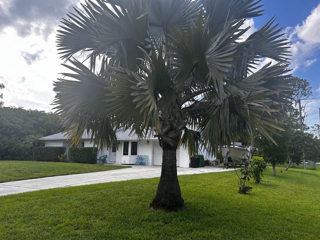 Photo of 8502 Penny Lane, Fort Pierce, FL 34951 (MLS # B26045307)