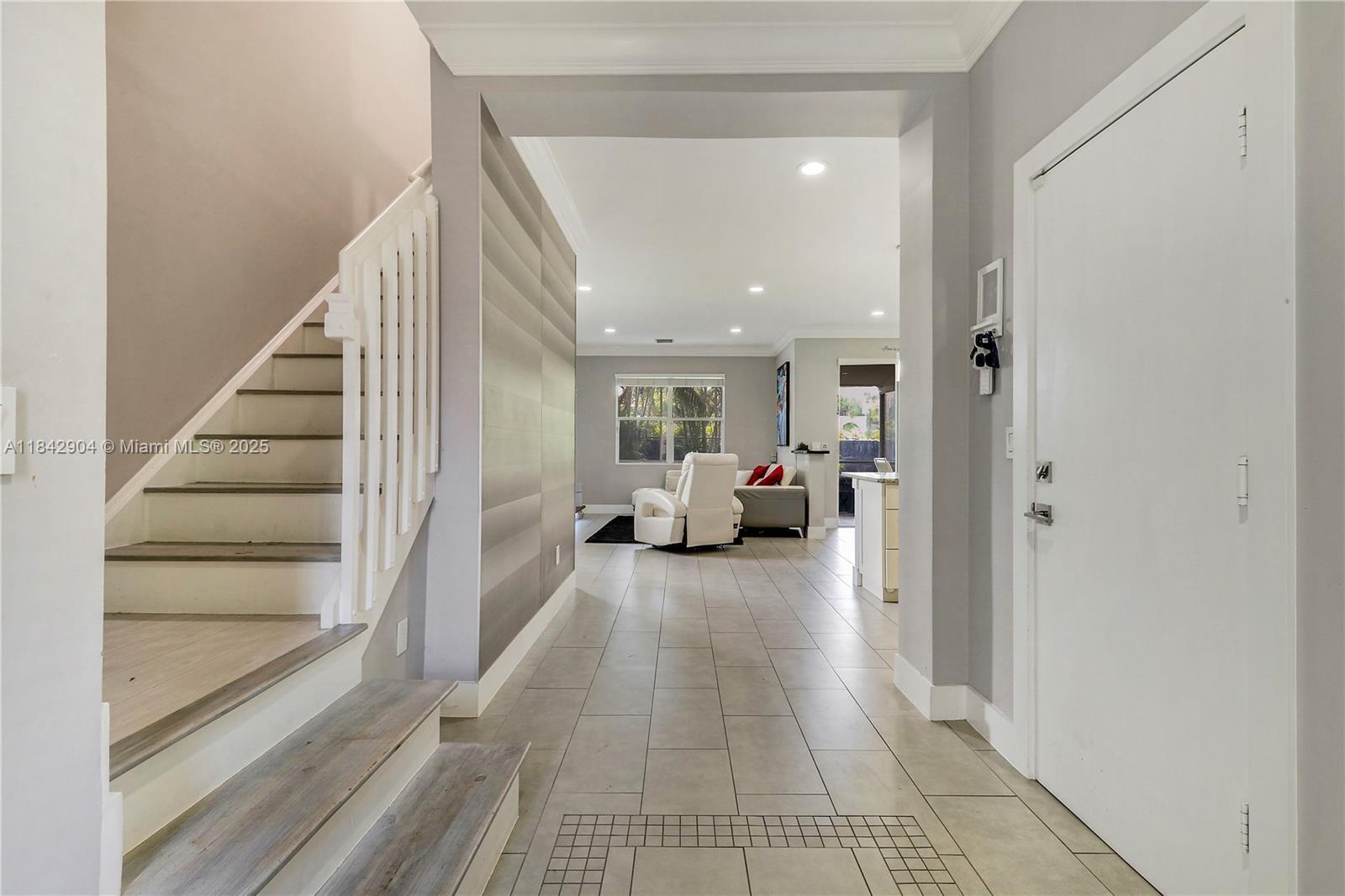 SEMINOLE GARDENS AT WOODB - Residential Lease