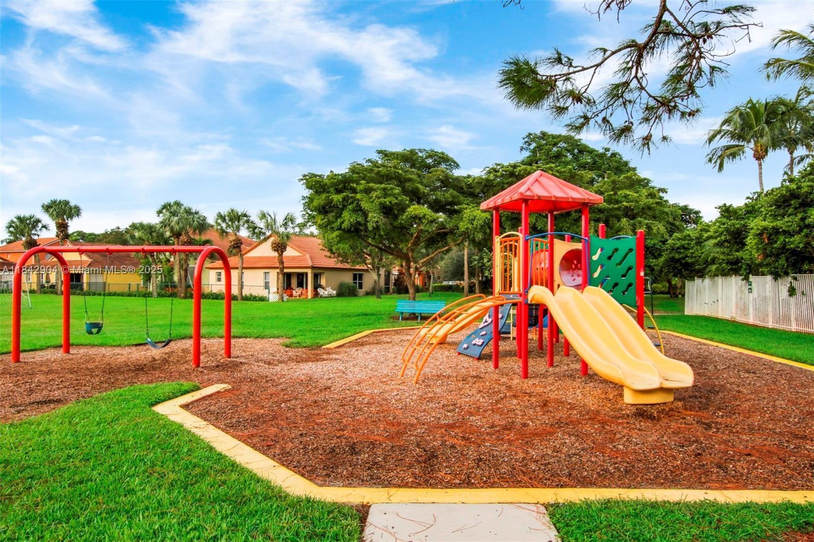 SEMINOLE GARDENS AT WOODB - Residential Lease