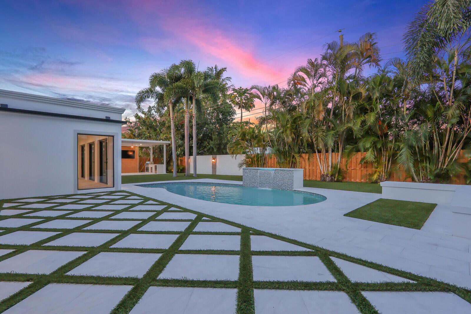 JUPITER IN THE PINES SEC - Residential