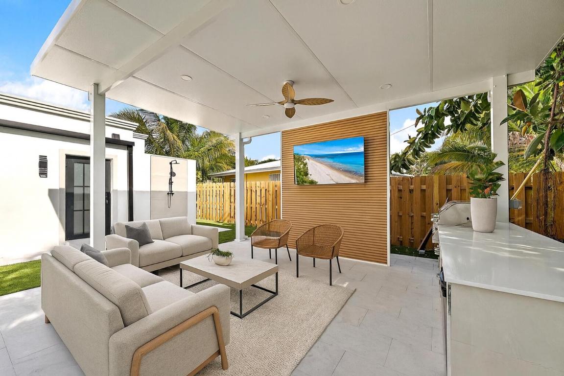 JUPITER IN THE PINES SEC B - Residential