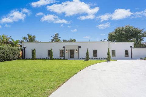 391 W Riverside Drive Tequesta FL 33469