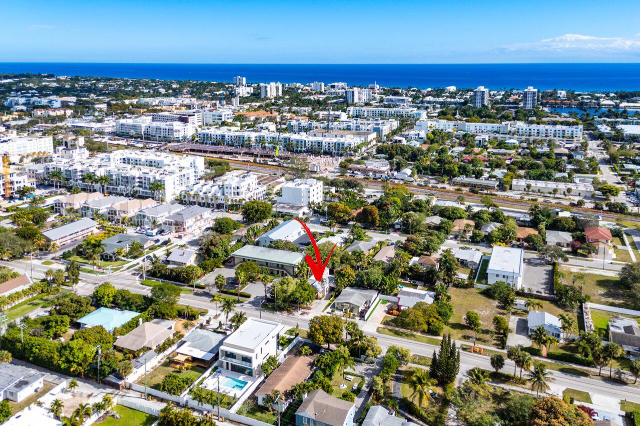 219 S Swinton Avenue