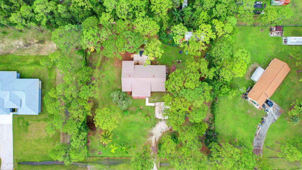 Photo of 17928 N 70th Street N, Loxahatchee, FL 33470 (MLS # R10909865)
