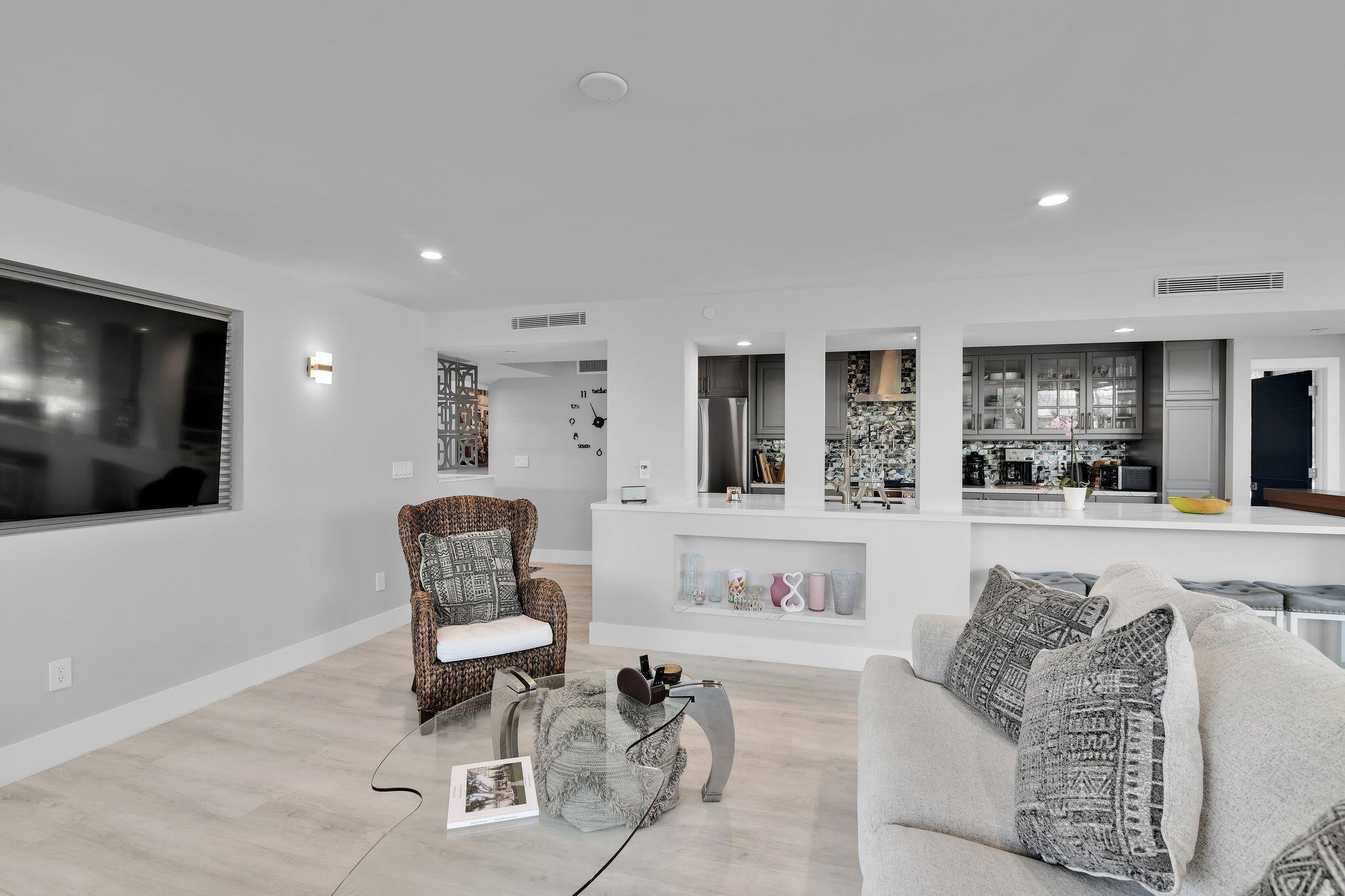 PORTA BELLA EAST - Residential