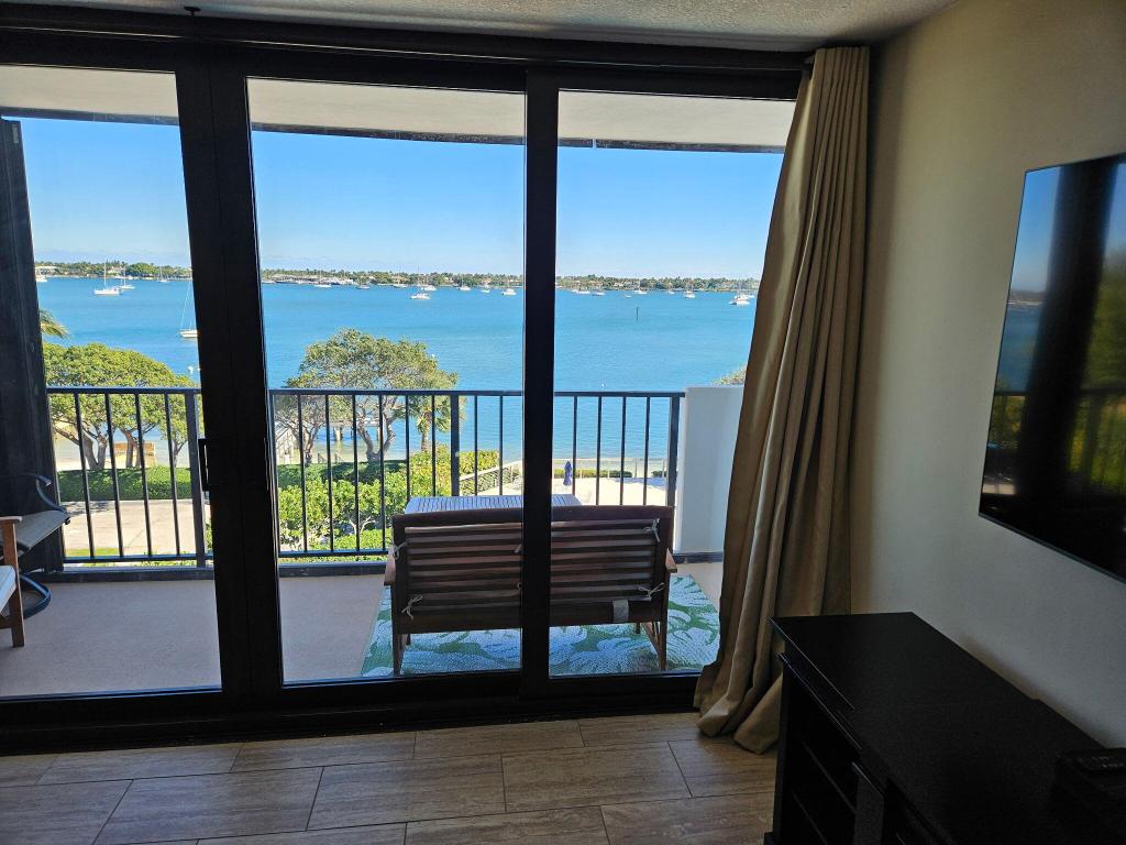 PALM BEACH HOUSE CONDO - Residential Lease