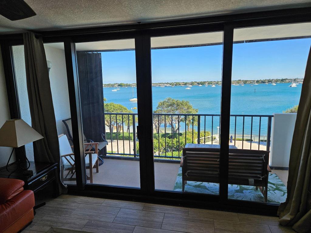 PALM BEACH HOUSE CONDO - Residential Lease