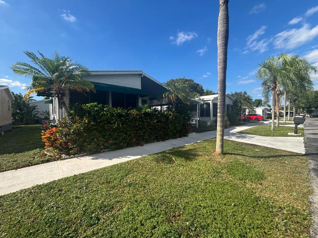 TALLOWWOOD ISLE - Residential