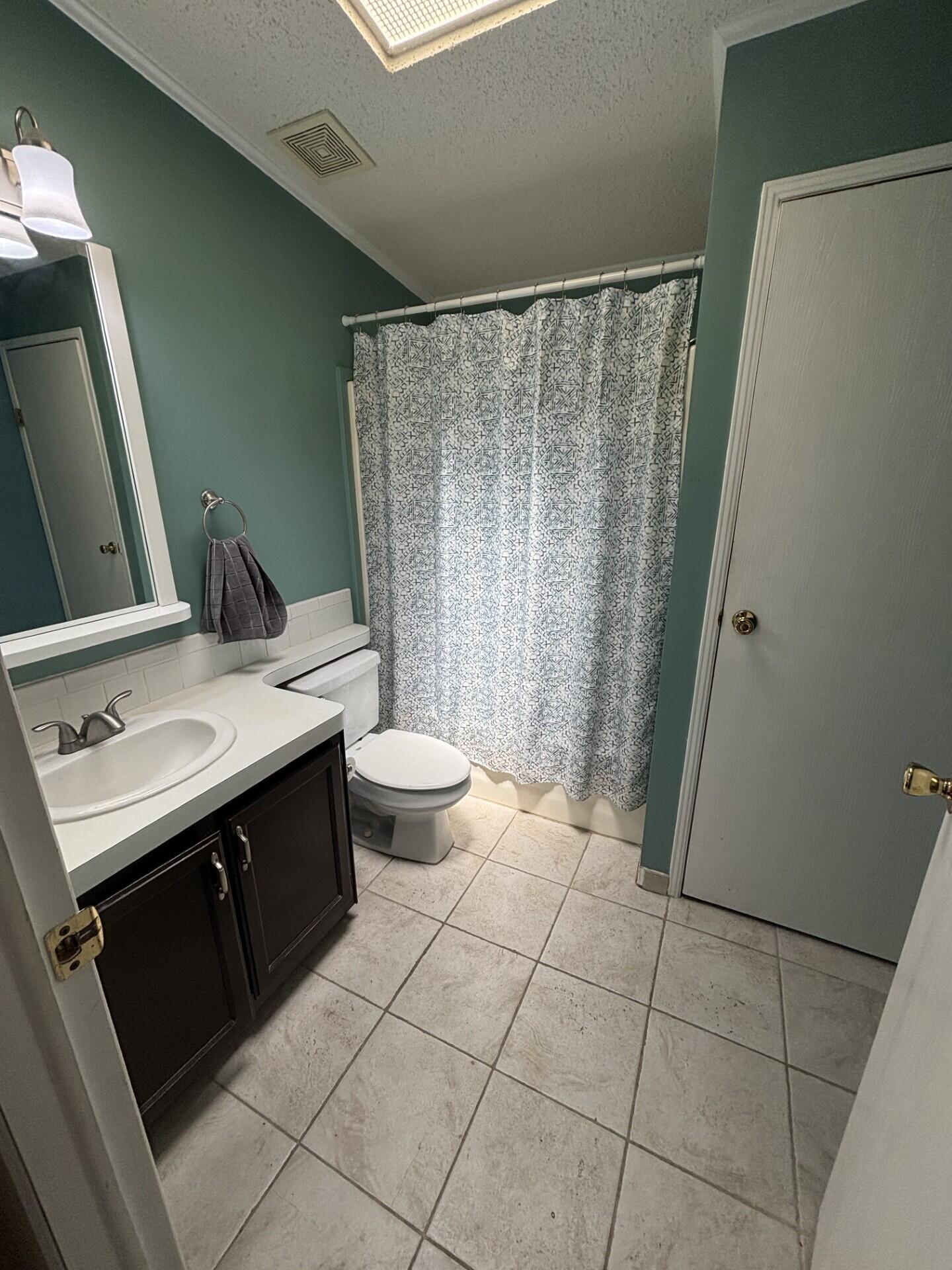 TALLOWWOOD ISLE - Residential