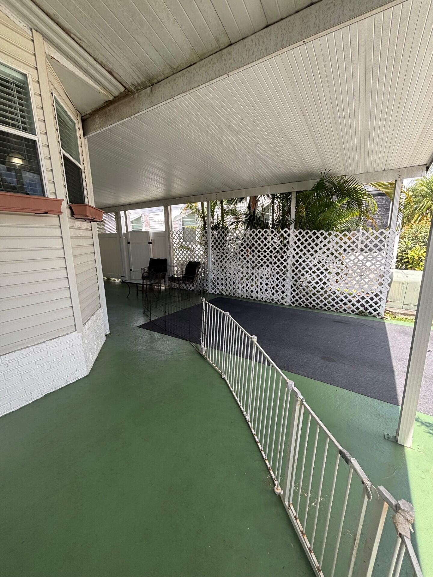 TALLOWWOOD ISLE - Residential