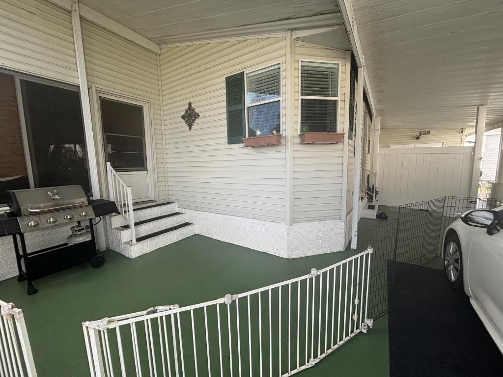 TALLOWWOOD ISLE - Residential