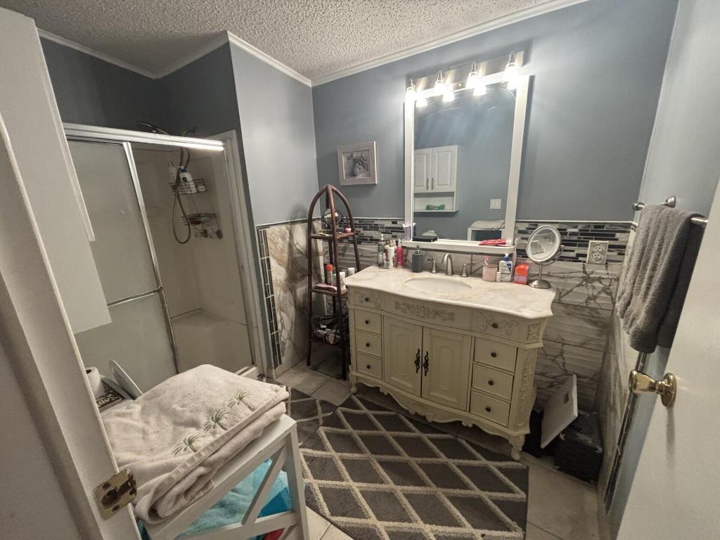 TALLOWWOOD ISLE - Residential