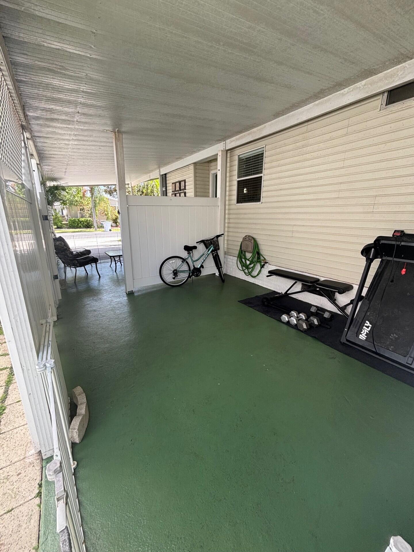 TALLOWWOOD ISLE - Residential