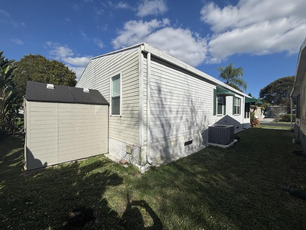 TALLOWWOOD ISLE - Residential