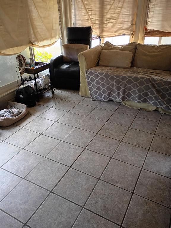 TALLOWWOOD ISLE - Residential