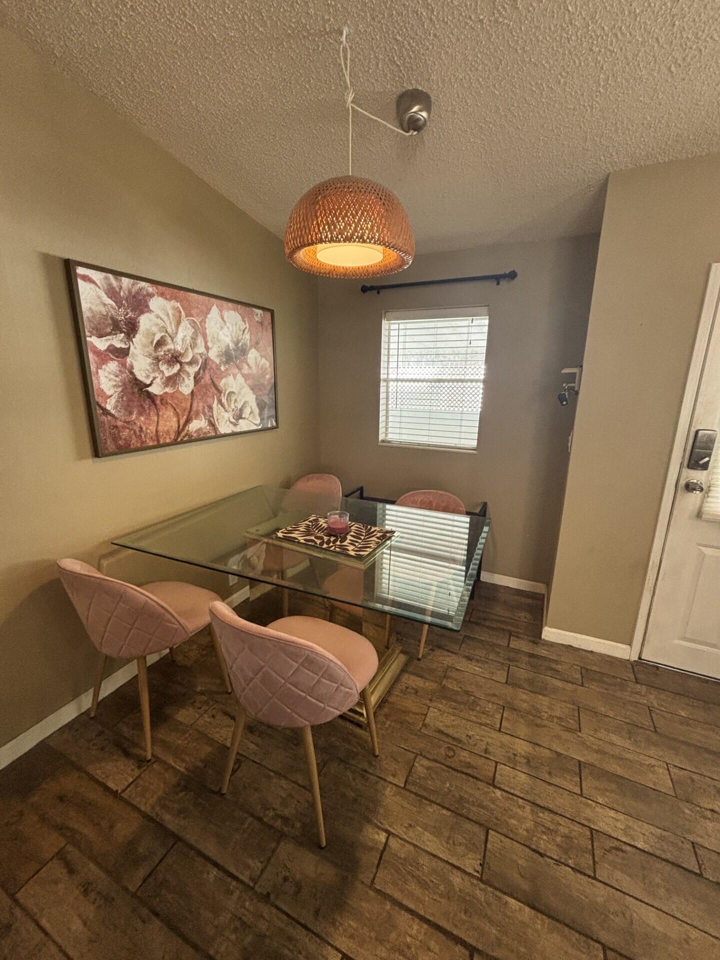 TALLOWWOOD ISLE - Residential
