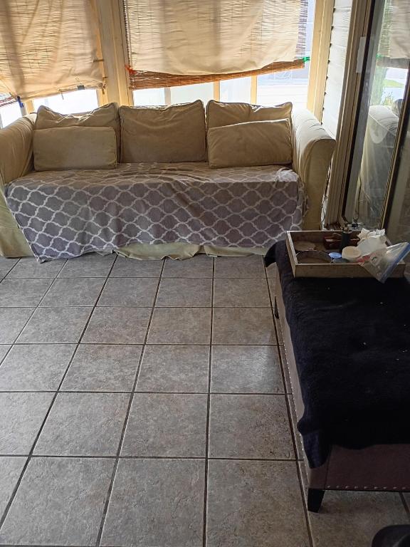 TALLOWWOOD ISLE - Residential