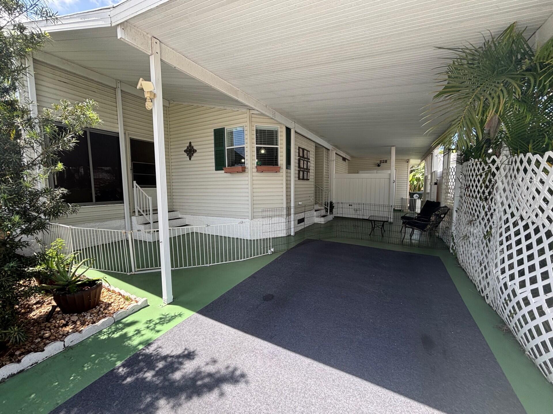 TALLOWWOOD ISLE - Residential