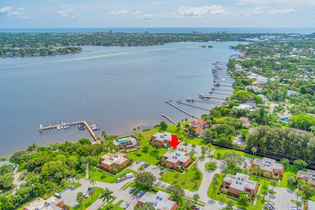 Photo of 825 Center Street #20a, Jupiter, FL 33458 (MLS # R10899398)