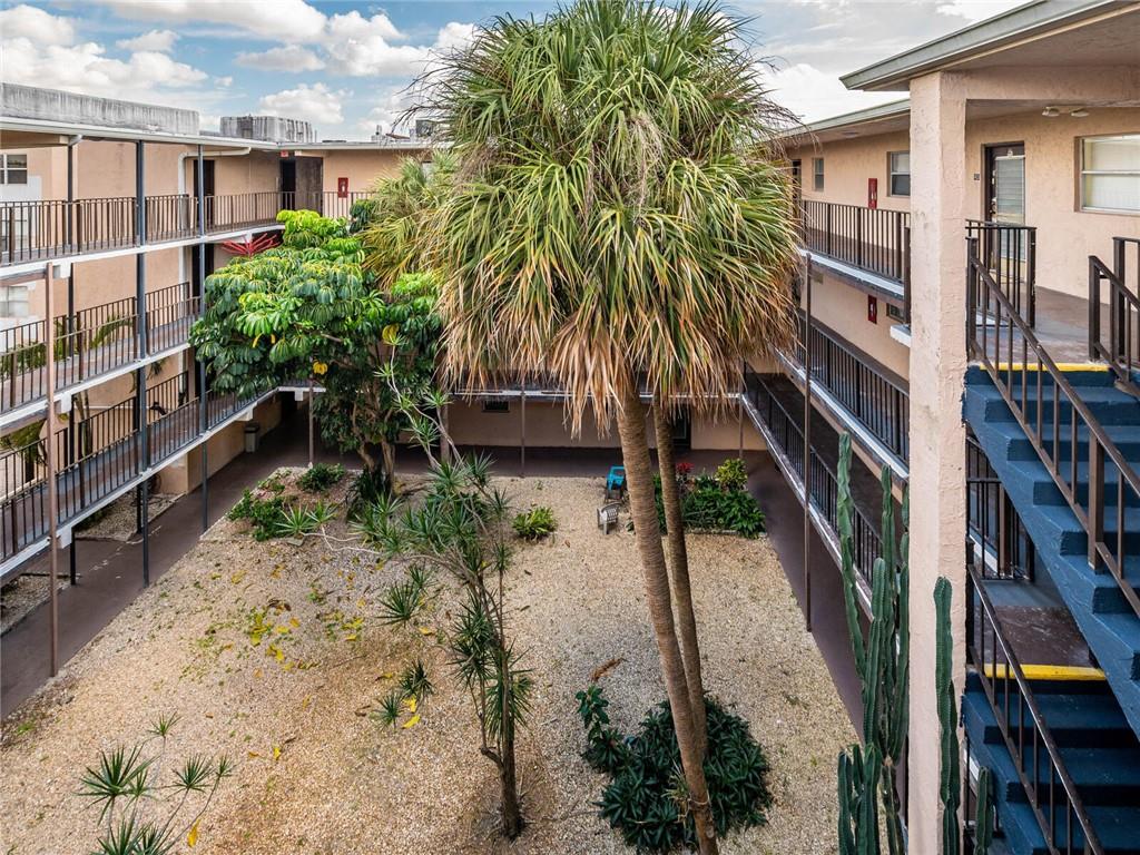SOMERSET - Residential