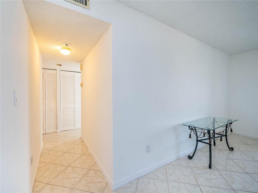 SOMERSET - Residential