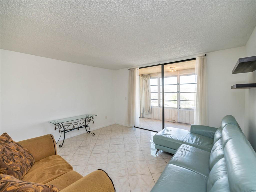 SOMERSET - Residential