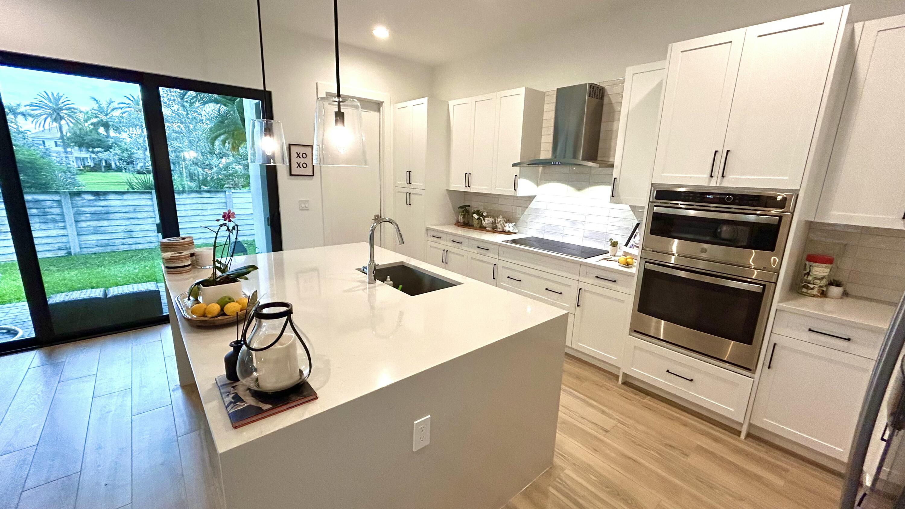 1423 SW 23rd Street