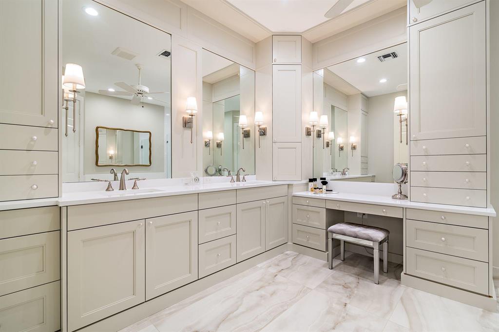 OCEAN PARK H W ROBBINS - Residential