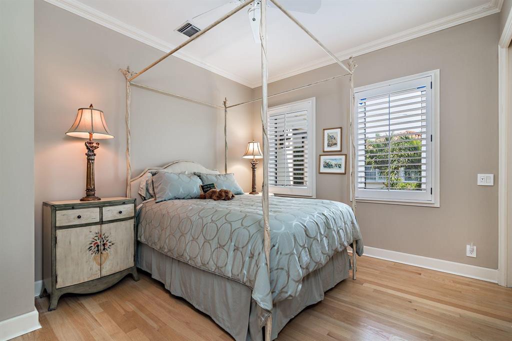 OCEAN PARK H W ROBBINS - Residential