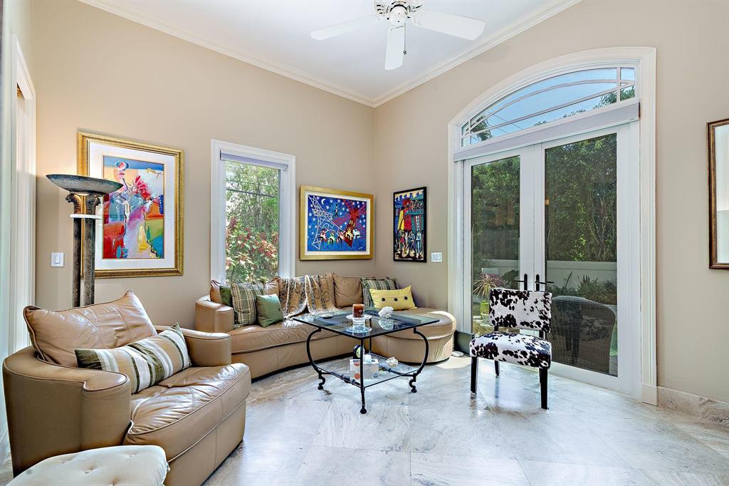 OCEAN PARK H W ROBBINS - Residential