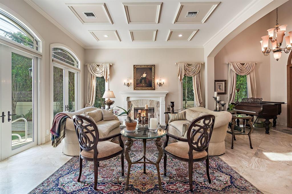 OCEAN PARK H W ROBBINS - Residential