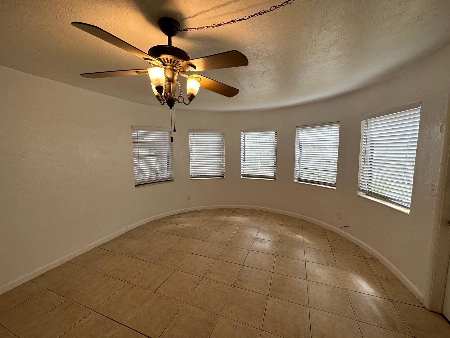 Hollywood 1-21 B - Residential Lease