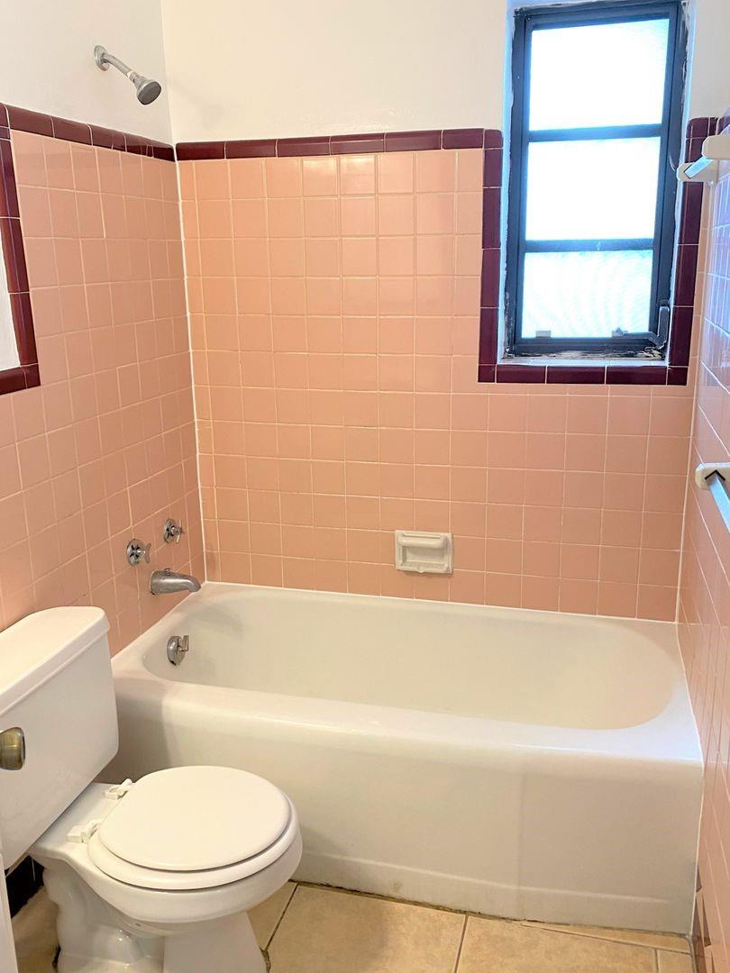 Hollywood 1-21 B - Residential Lease